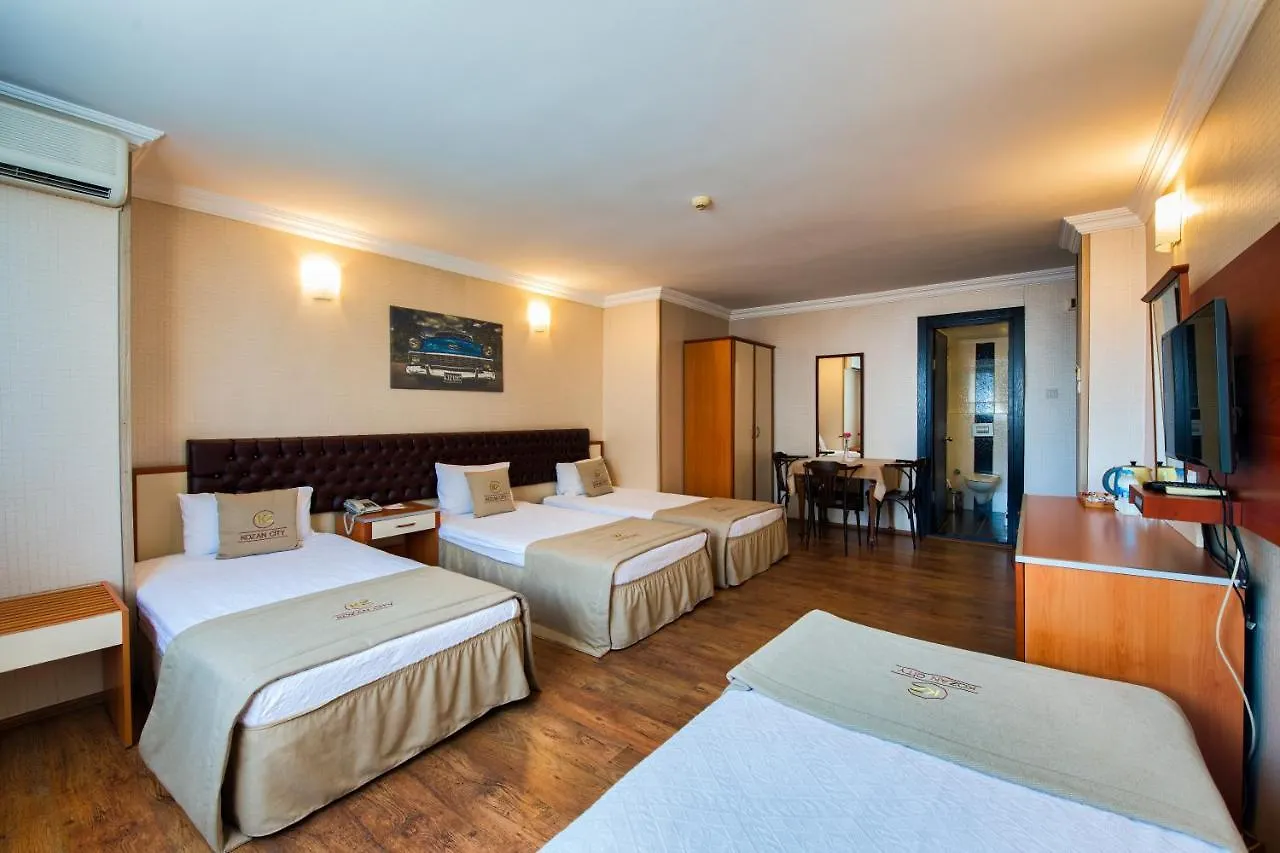 Kozan City Hotel إزمير 3*,