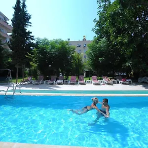 Laguna 3* אנטליה
