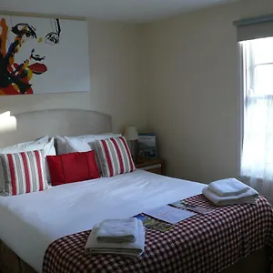 Bow Street Runner 2* Hove